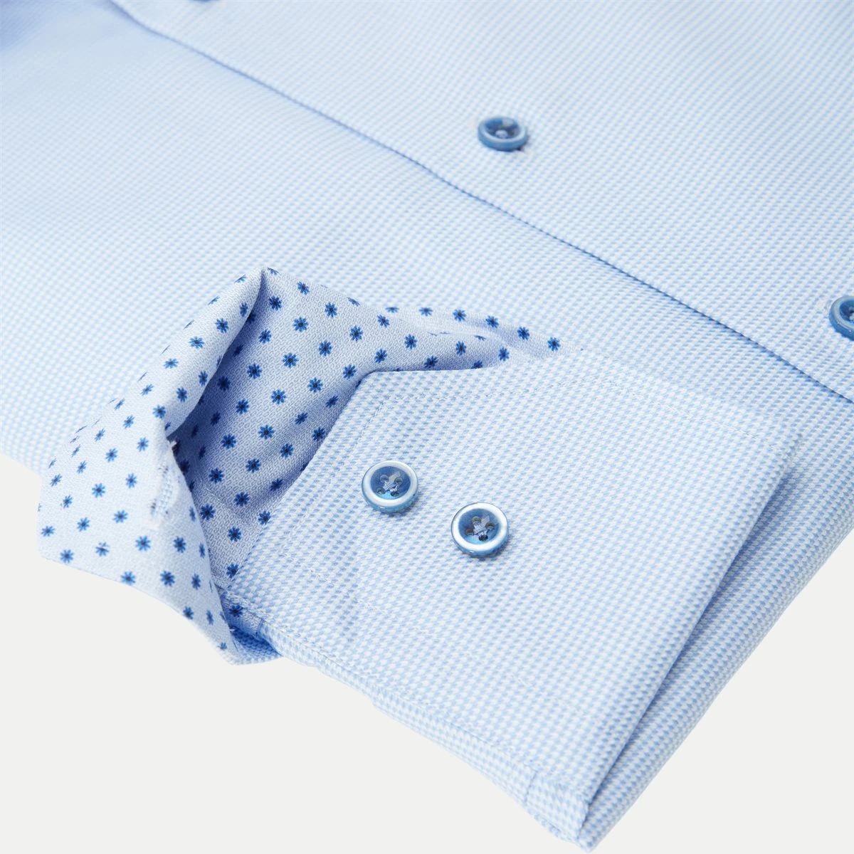 Light Blue W/ Contrast Buttons & Trim Fitted Body Shirt - Stenströms 5 Light Blue W/ Contrast Buttons & Trim Fitted Body Shirt - Stenströms - Image 3