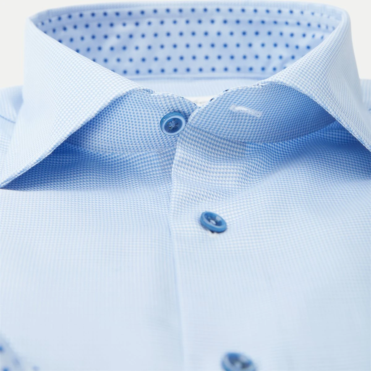 Light Blue W/ Contrast Buttons & Trim Fitted Body Shirt - Stenströms 7 Light Blue W/ Contrast Buttons & Trim Fitted Body Shirt - Stenströms - Image 5