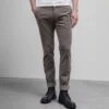 Taupe Baby Cord Slim Fit Stretch Chino - Mason's 1 Taupe Baby Cord Slim Fit Stretch Chino - Mason's -ETON Store 2024 07 22 Philipp 0384