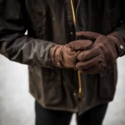 Espresso Bergvik Goat Nubuck Primaloft Gloves - Hestra 13 Espresso Bergvik Goat Nubuck Primaloft Gloves - Hestra -ETON Store 851 6b133647a5 d5a3161 original