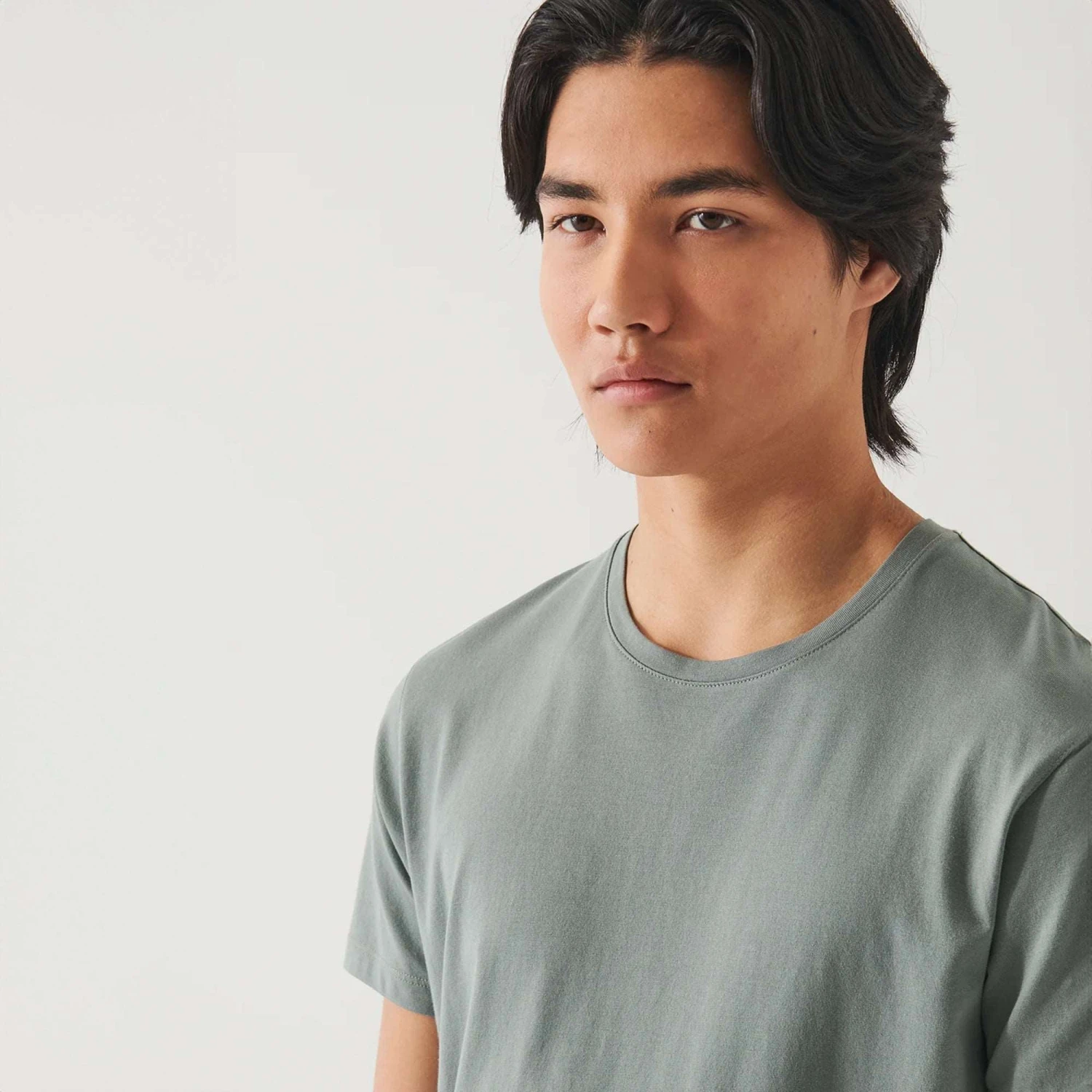 Bedrock Green Pima Cotton Stretch Iconic T-Shirt - Patrick Assaraf 6 Bedrock Green Pima Cotton Stretch Iconic T-Shirt - Patrick Assaraf - Image 4