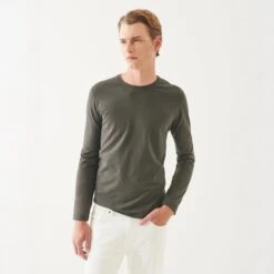 Thyme Pima Cotton Stretch Iconic Long-Sleeve T-Shirt - Patrick Assaraf 10 Thyme Pima Cotton Stretch Iconic Long-Sleeve T-Shirt - Patrick Assaraf -ETON Store 99A08CL 396 101544 1200x 8dceb13c 5faf 45c1 bc46 cb783d465e58