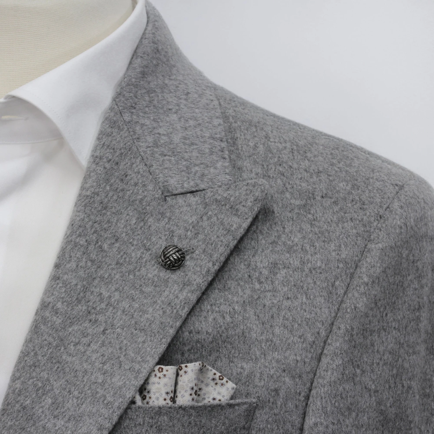 Gray Loro Piana Cashmere-Award Morgan Contemporary Fit Sport Jacket - Jack Victor 1913 6 Gray Loro Piana Cashmere-Award Morgan Contemporary Fit Sport Jacket - Jack Victor 1913 - Image 4