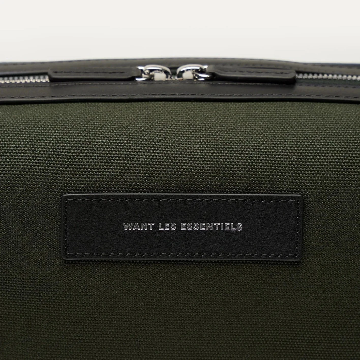 Green Kenyatta Organic Cotton Canvas Toiletry Bag - WANT LES ESSENTIELS 6 Green Kenyatta Organic Cotton Canvas Toiletry Bag - WANT LES ESSENTIELS - Image 4