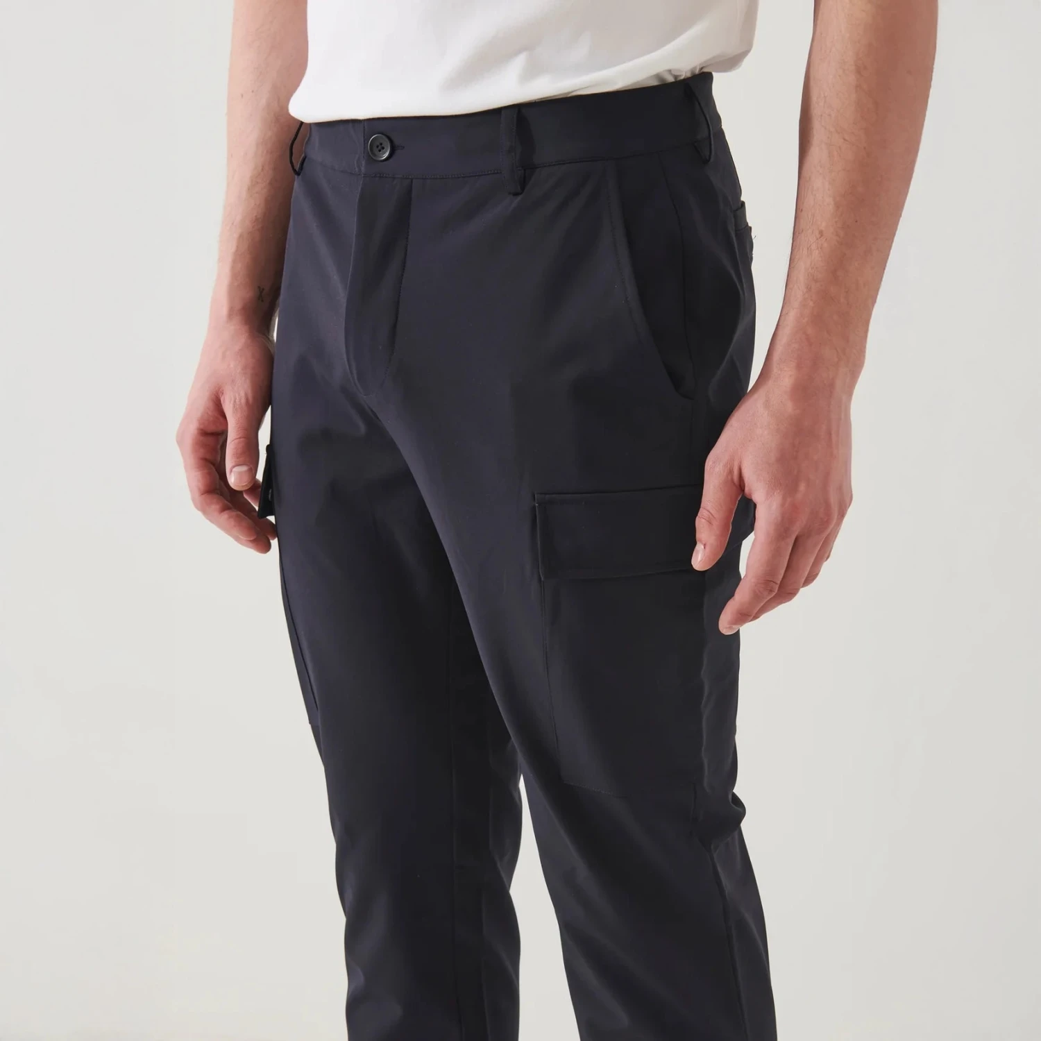 Dark Navy Travel Nucleo Stretch Cargo Pant - PATRICK ASSARAF 7 Dark Navy Travel Nucleo Stretch Cargo Pant - PATRICK ASSARAF - Image 5