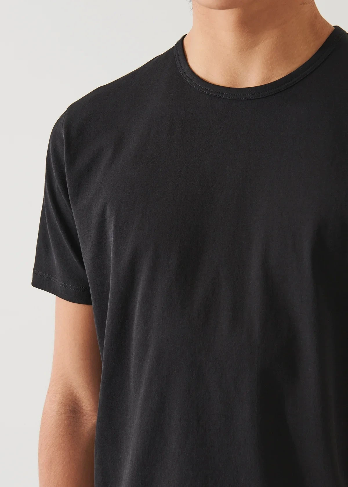 Black Mercerized Pima Cotton Short Sleeve Crew Neck T-Shirt - Patrick Assaraf 5 Black Mercerized Pima Cotton Short Sleeve Crew Neck T-Shirt - Patrick Assaraf - Image 3