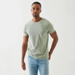 Green Pea Pima Cotton Stretch Vintage Wash T-Shirt - Patrick Assaraf 9 Green Pea Pima Cotton Stretch Vintage Wash T-Shirt - Patrick Assaraf -ETON Store P95C07X 361 149226 1400x 1628e344 7e13 4d74 934d 08658813e0f5