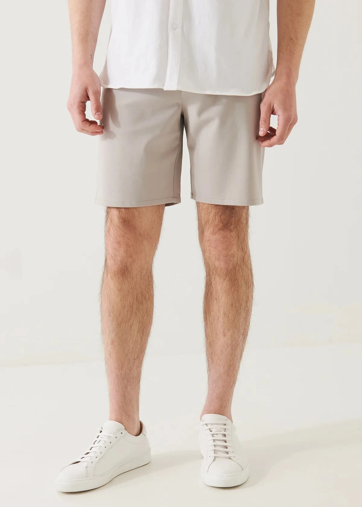 Latte Chino-Style Jersey 4-Way Stretch Shorts - Patrick Assaraf 6 Latte Chino-Style Jersey 4-Way Stretch Shorts - Patrick Assaraf - Image 4