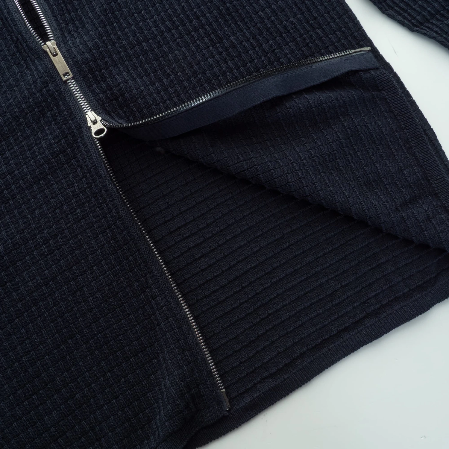 Navy Waffle Cotton Full-Zip 3D Knit Sweater - Phil Petter 4 Navy Waffle Cotton Full-Zip 3D Knit Sweater - Phil Petter - Image 2